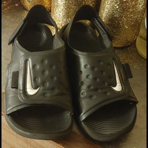 Kids Nike sandals
